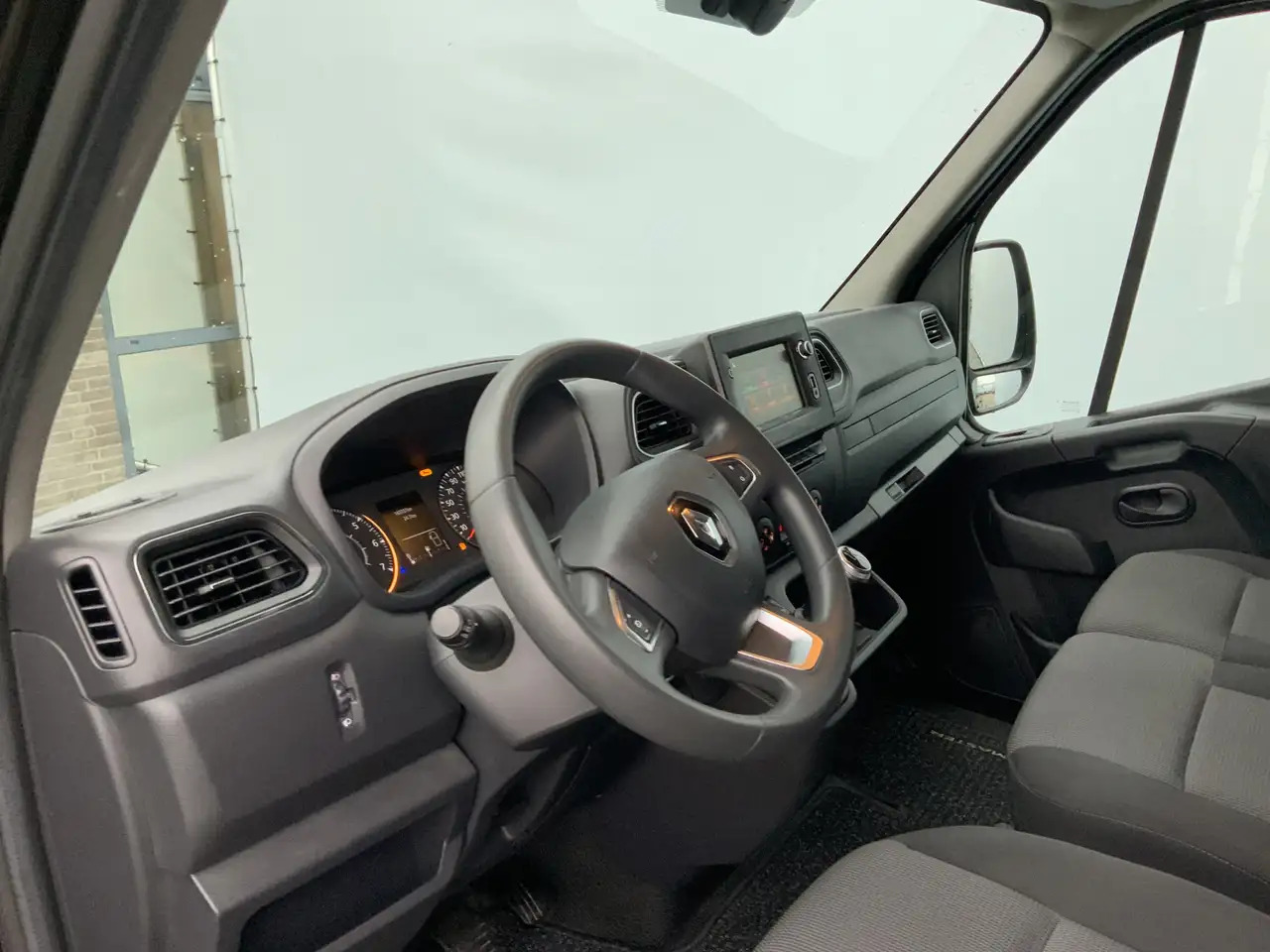 Renault Master T35 2.3 dCi 150 L2H2 Airco Cruise Camera 3 Zits Na - Furgão: foto 5 Renault Master T35 2.3 dCi 150 L2H2 Airco Cruise Camera 3 Zits Na - Furgão: foto 5