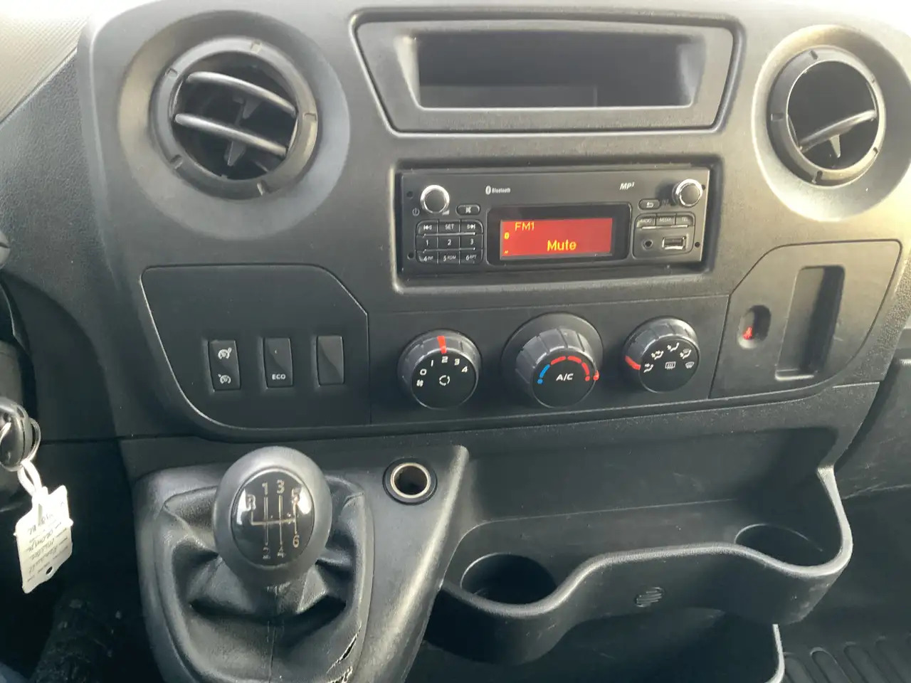 Renault Master T35 2.3 dCi L2 Pick Up Airco Cruise 3 Zits Trekhaa - Furgão basculante: foto 5 Renault Master T35 2.3 dCi L2 Pick Up Airco Cruise 3 Zits Trekhaa - Furgão basculante: foto 5