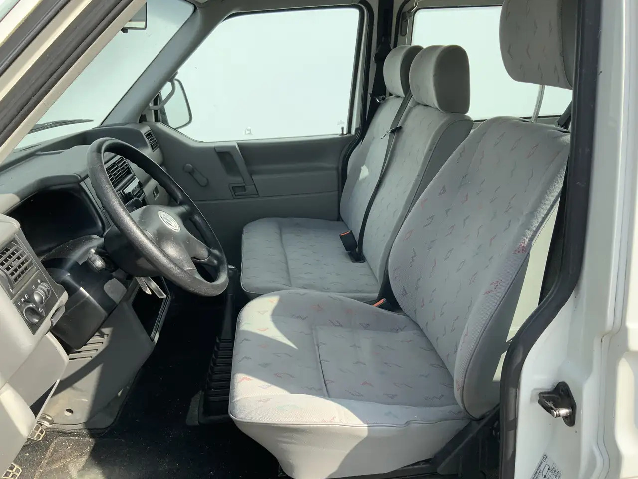 Volkswagen 1.9 TD 292 T800 Dubbel Cab 6 Zits Euro 3 - Carrinha cabine dupla: foto 5 Volkswagen 1.9 TD 292 T800 Dubbel Cab 6 Zits Euro 3 - Carrinha cabine dupla: foto 5