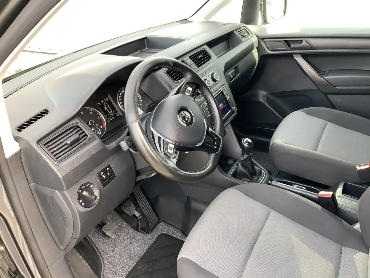 Volkswagen Caddy 2.0 TDI L2H1 BMT Maxi Exclusive Edtion Airco Navi - Furgão compacto: foto 5 Volkswagen Caddy 2.0 TDI L2H1 BMT Maxi Exclusive Edtion Airco Navi - Furgão compacto: foto 5