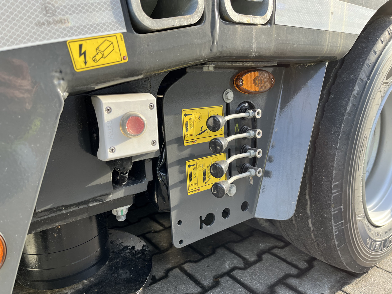 Semireboque baixa nuevo Faymonville 5-Achs-Tele-Semi mit Halbachsen "Twinaxle" und hydr. Rampen Auflieger: foto 9 Semireboque baixa nuevo Faymonville 5-Achs-Tele-Semi mit Halbachsen "Twinaxle" und hydr. Rampen Auflieger: foto 9