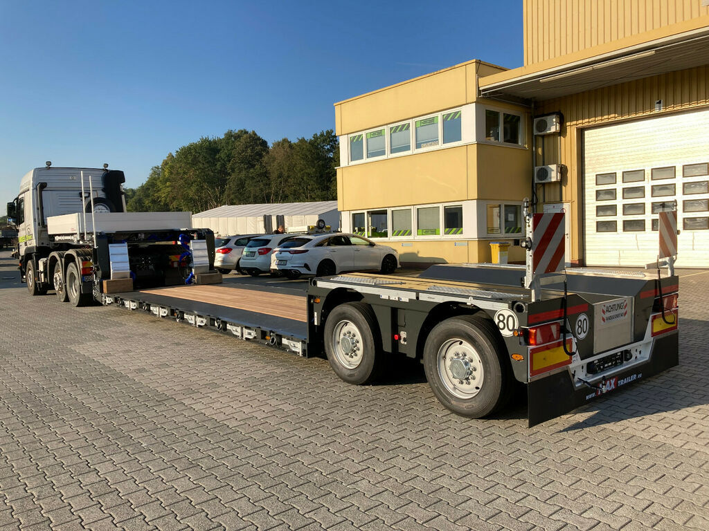 Faymonville MAX Trailer 2-Achs-Tiefbett mit Pendelachsen - Semireboque baixa: foto 1 Faymonville MAX Trailer 2-Achs-Tiefbett mit Pendelachsen - Semireboque baixa: foto 1