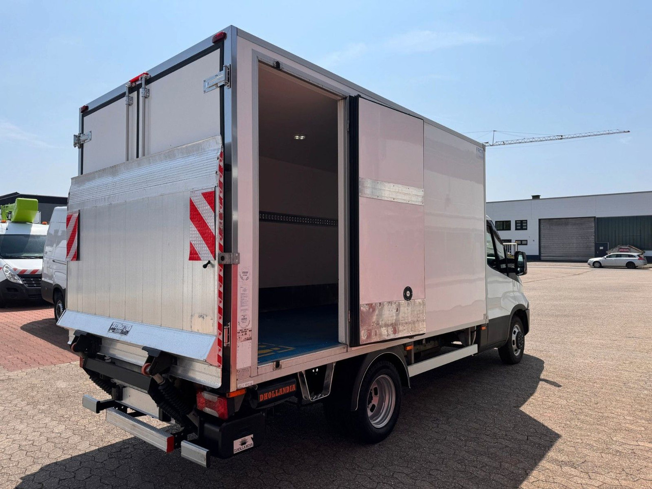 Iveco Daily 35C16 Tiefkühlkoffer Carrier Pulsor350 LWB - Carrinha frigorífica: foto 5 Iveco Daily 35C16 Tiefkühlkoffer Carrier Pulsor350 LWB - Carrinha frigorífica: foto 5