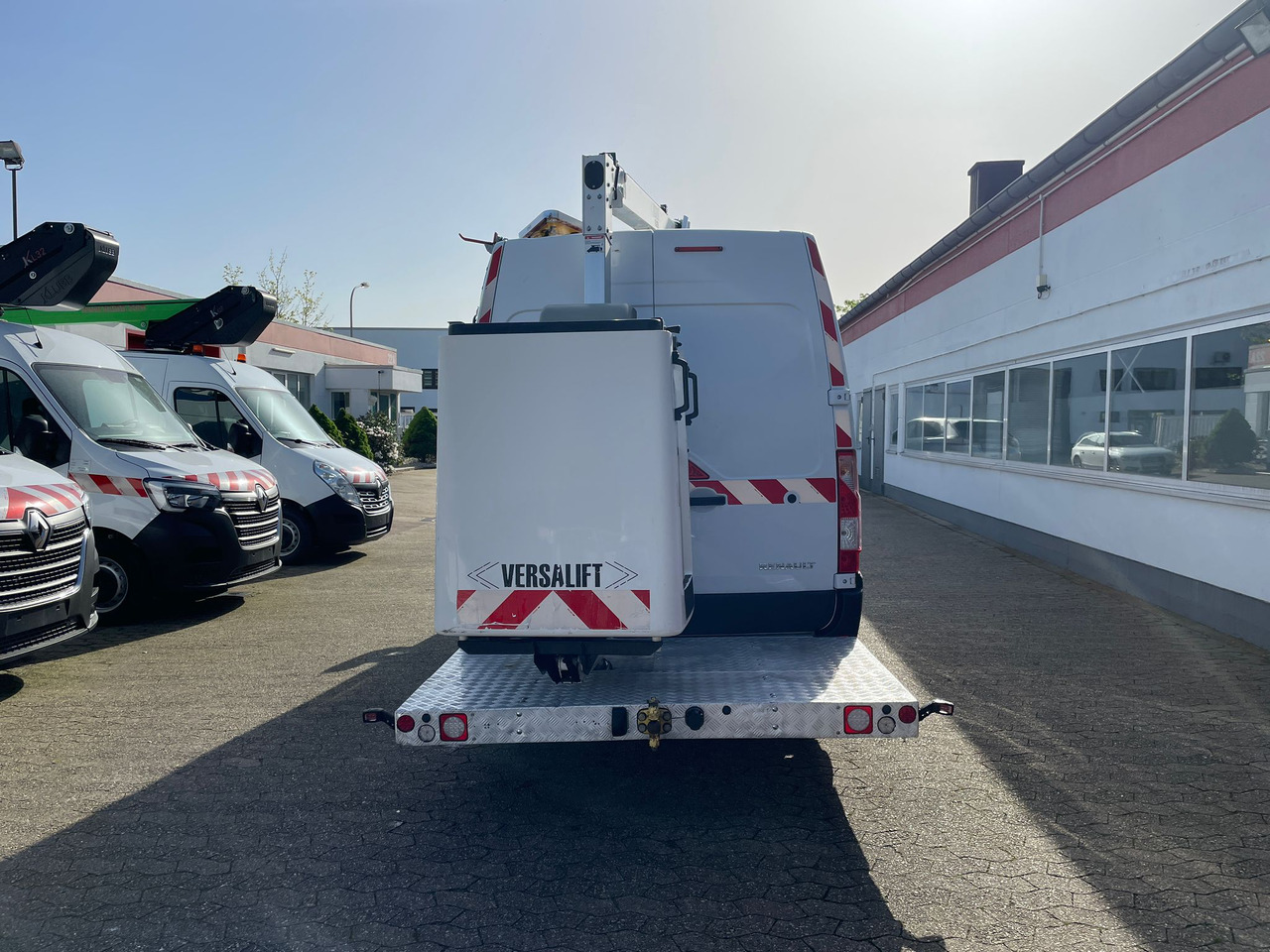 Renault Master Hubarbeitsbühne Time Versalift ETL-32-125 - Caminhão com plataforma aérea: foto 5 Renault Master Hubarbeitsbühne Time Versalift ETL-32-125 - Caminhão com plataforma aérea: foto 5