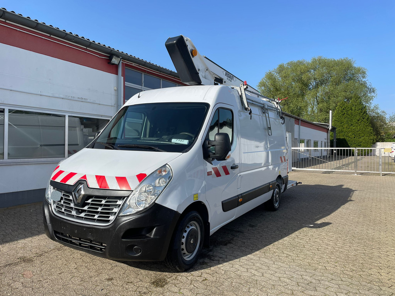 Renault Master Hubarbeitsbühne Time Versalift ETL-32-125 - Caminhão com plataforma aérea: foto 1 Renault Master Hubarbeitsbühne Time Versalift ETL-32-125 - Caminhão com plataforma aérea: foto 1