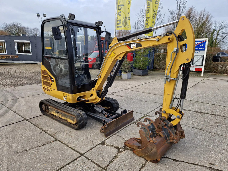 Caterpillar 301.7D with low hours! - Mini escavadeira: foto 2 Caterpillar 301.7D with low hours! - Mini escavadeira: foto 2