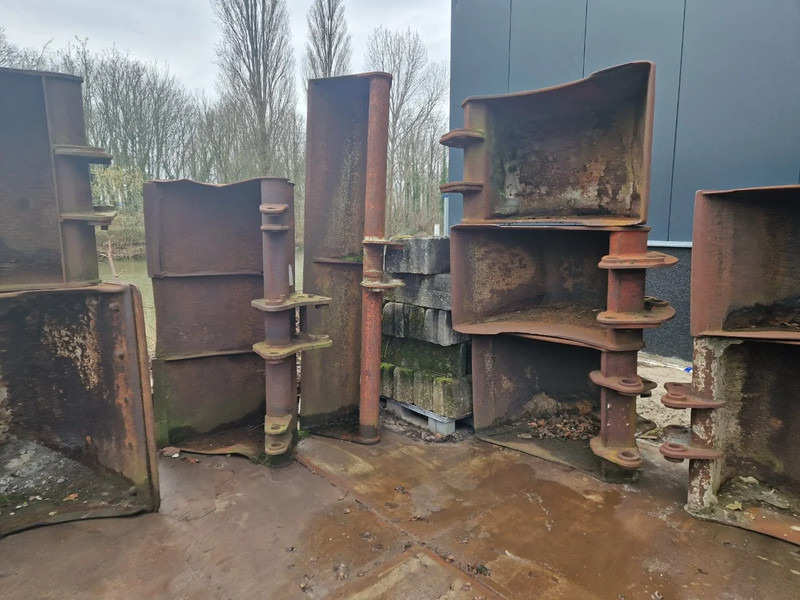 Diversen bakken penmaat 60 met en zonder tanden - Balde de Máquina de construção: foto 3 Diversen bakken penmaat 60 met en zonder tanden - Balde de Máquina de construção: foto 3