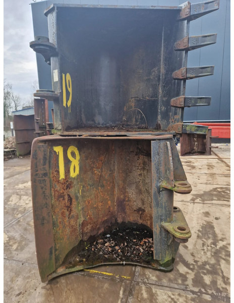 Diversen dieplepels penmaat 80 - Balde de Máquina de construção: foto 1 Diversen dieplepels penmaat 80 - Balde de Máquina de construção: foto 1