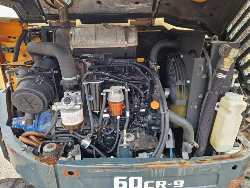 Hyundai Robex CR60-9 met airco en 3 bakken - Mini escavadeira: foto 5 Hyundai Robex CR60-9 met airco en 3 bakken - Mini escavadeira: foto 5