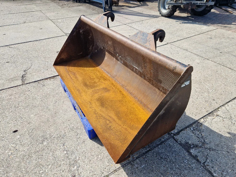 Jeroen van Leeuwen schepbak voor Volvo L30/L35 - Balde de Máquina de construção: foto 5 Jeroen van Leeuwen schepbak voor Volvo L30/L35 - Balde de Máquina de construção: foto 5