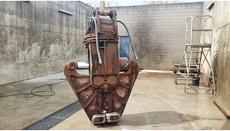 Komatsu JCY17 schrootschaar/betonvergruizer - Tesoura de demolição: foto 1 Komatsu JCY17 schrootschaar/betonvergruizer - Tesoura de demolição: foto 1