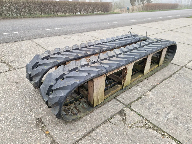 Komatsu nieuwe tracks t.b.v. PC75 tot PC88 - Rasto de Caminhão: foto 1 Komatsu nieuwe tracks t.b.v. PC75 tot PC88 - Rasto de Caminhão: foto 1