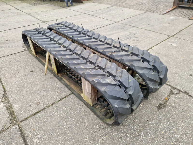 Komatsu nieuwe tracks t.b.v. PC75 tot PC88 - Rasto de Caminhão: foto 2 Komatsu nieuwe tracks t.b.v. PC75 tot PC88 - Rasto de Caminhão: foto 2