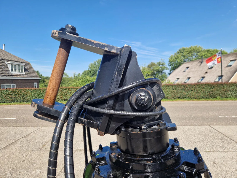 Rozzi 6-schalen roterend en knijpend - Garra: foto 4 Rozzi 6-schalen roterend en knijpend - Garra: foto 4