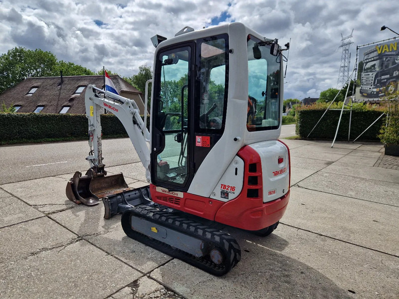 Takeuchi TB216 met 2089 uur - Mini escavadeira: foto 3 Takeuchi TB216 met 2089 uur - Mini escavadeira: foto 3