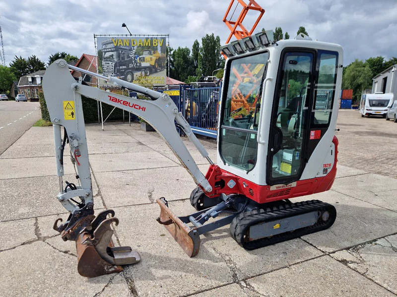 Takeuchi TB216 met 2089 uur - Mini escavadeira: foto 1 Takeuchi TB216 met 2089 uur - Mini escavadeira: foto 1