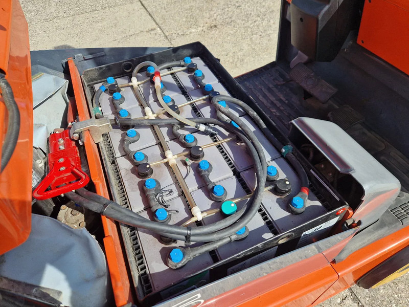 Toyota 1500 kg. elektrisch hefhoogte 5.00m. - Empilhadeira elétrica: foto 5 Toyota 1500 kg. elektrisch hefhoogte 5.00m. - Empilhadeira elétrica: foto 5