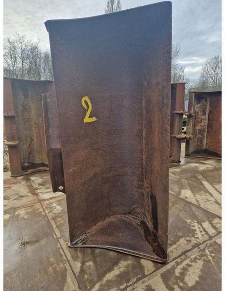 Volvo dichte wielladerbak breedte 2.24m. - Balde de Máquina de construção: foto 1 Volvo dichte wielladerbak breedte 2.24m. - Balde de Máquina de construção: foto 1