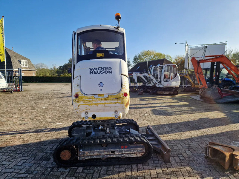 WACKER NEUSON 2404RD met nivelleersysteem, mountain proof - Mini escavadeira: foto 2 WACKER NEUSON 2404RD met nivelleersysteem, mountain proof - Mini escavadeira: foto 2