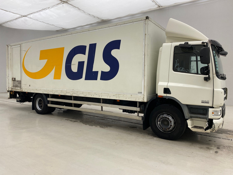 DAF CF65.250 - Caminhão furgão: foto 2 DAF CF65.250 - Caminhão furgão: foto 2