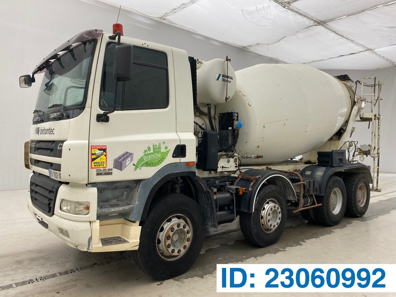 Caminhão betoneira DAF CF85.380 - 8x4: foto 1