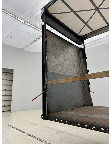 Kögel Tautliner - Semi-reboque de lona: foto 3 Kögel Tautliner - Semi-reboque de lona: foto 3