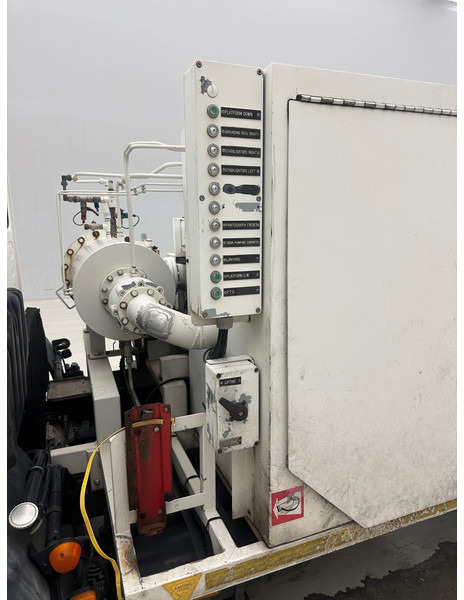 Caminhão chassi MAN 8.140: foto 15 Caminhão chassi MAN 8.140: foto 15