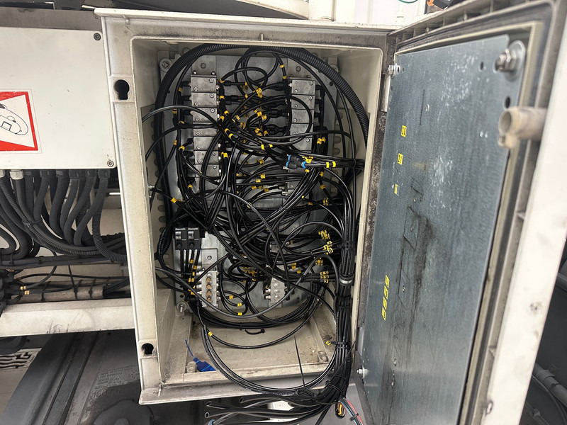 MAN 8.140 - Caminhão chassi: foto 5 MAN 8.140 - Caminhão chassi: foto 5