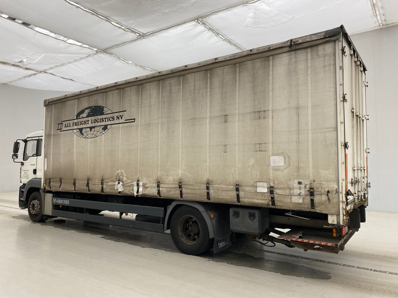 Caminhão com lona MAN TGA 18.320: foto 6