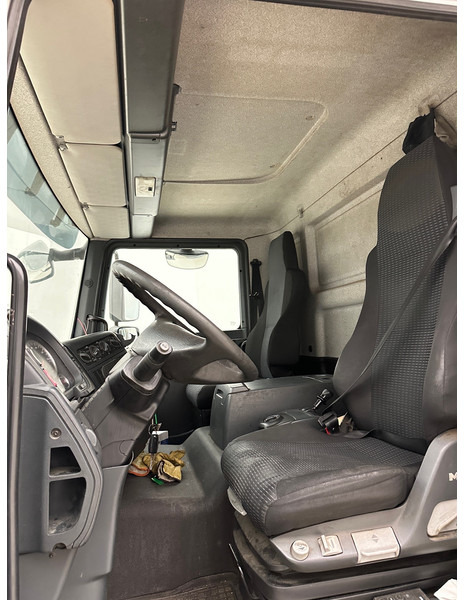 Caminhão frigorífico MAN TGM 18.250: foto 16