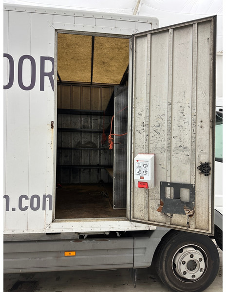 Mercedes-Benz Atego 1018 - Caminhão furgão: foto 4 Mercedes-Benz Atego 1018 - Caminhão furgão: foto 4