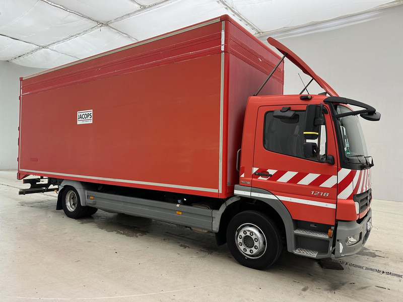 Mercedes-Benz Atego 1218 - Caminhão furgão: foto 3 Mercedes-Benz Atego 1218 - Caminhão furgão: foto 3