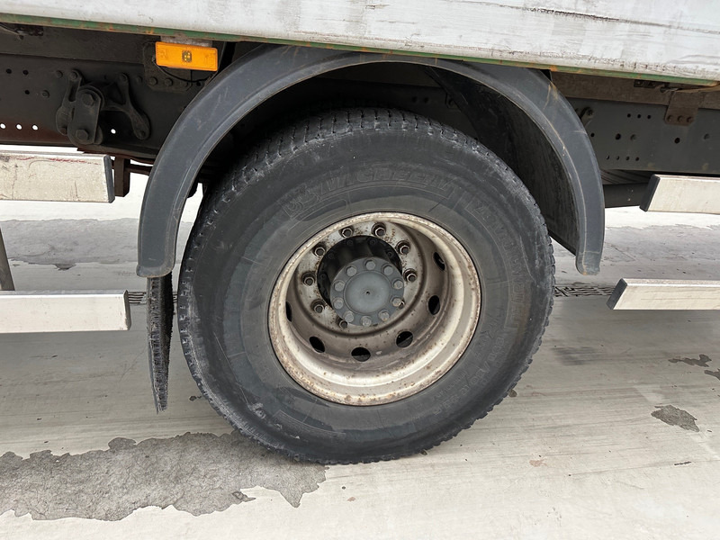 Mercedes-Benz Atego 1823 - Caminhão com lona: foto 4 Mercedes-Benz Atego 1823 - Caminhão com lona: foto 4