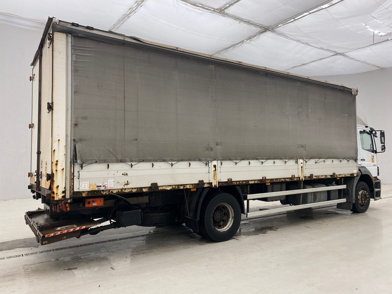 Mercedes-Benz Axor 1824 - Caminhão com lona: foto 4 Mercedes-Benz Axor 1824 - Caminhão com lona: foto 4