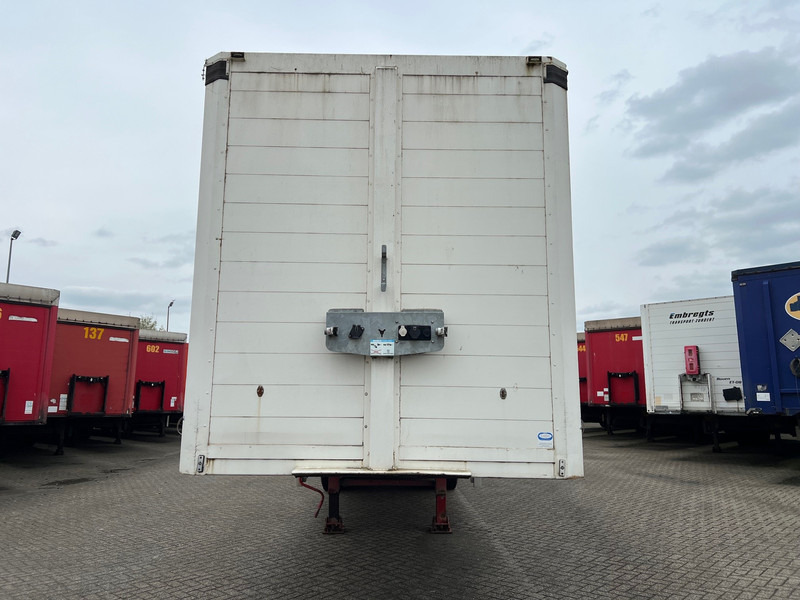 Renders X-steering tautliner - Semi-reboque de lona: foto 2 Renders X-steering tautliner - Semi-reboque de lona: foto 2