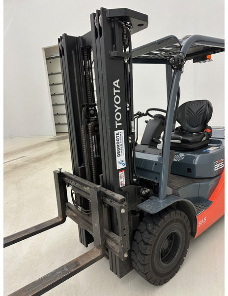 Empilhadeira a diesel Toyota*   2022 Tonero 25: foto 12