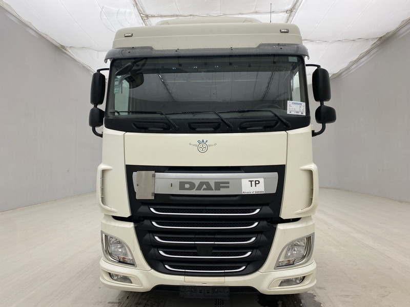 DAF XF 460 Space Cab - Tractor: foto 2 DAF XF 460 Space Cab - Tractor: foto 2