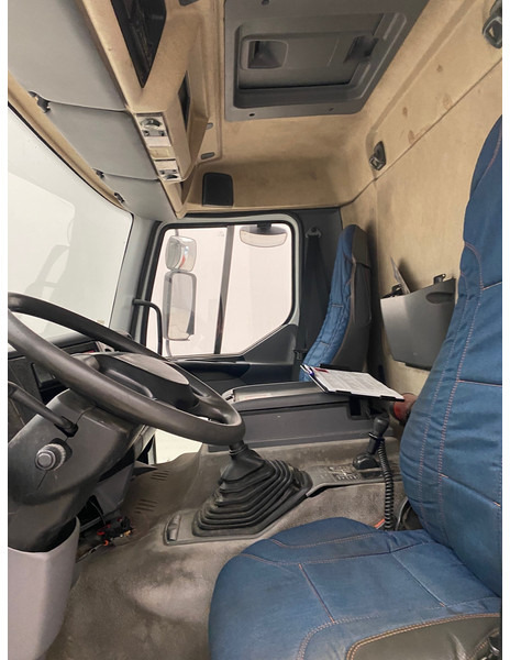 Tractor Renault Premium 320 DCi: foto 8