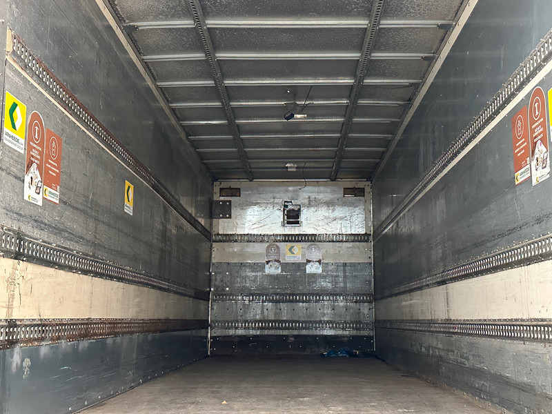 Volvo FE 300 - 6x2 - Caminhão furgão: foto 5 Volvo FE 300 - 6x2 - Caminhão furgão: foto 5