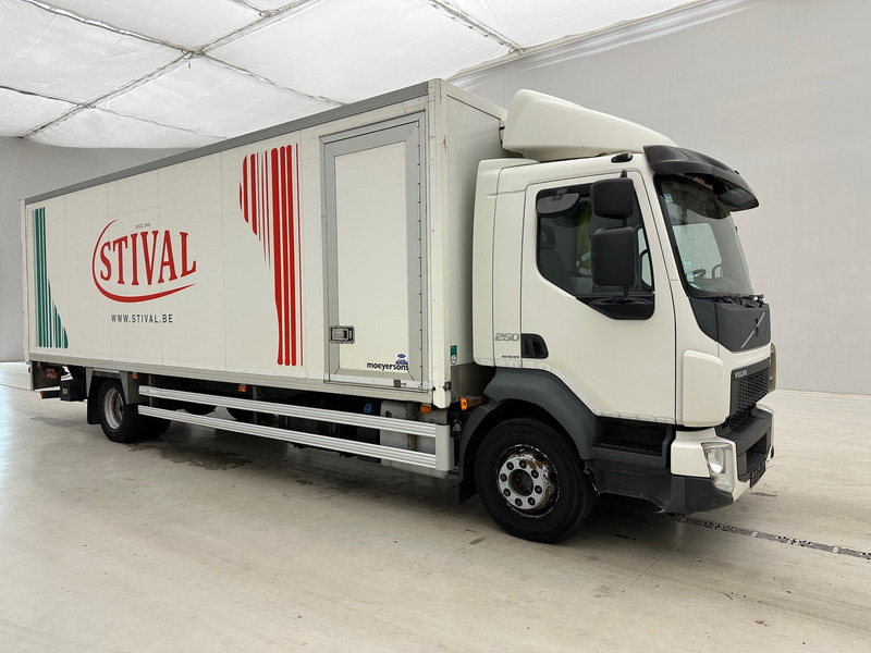 Volvo FL 250 - Caminhão frigorífico: foto 3 Volvo FL 250 - Caminhão frigorífico: foto 3