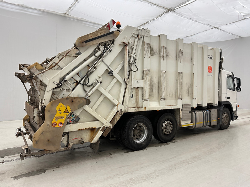 Caminhão de lixo Volvo FM 330: foto 6
