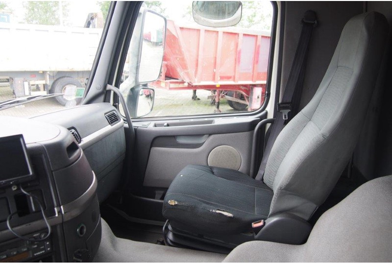 Caminhão furgão Volvo FM9.260: foto 10