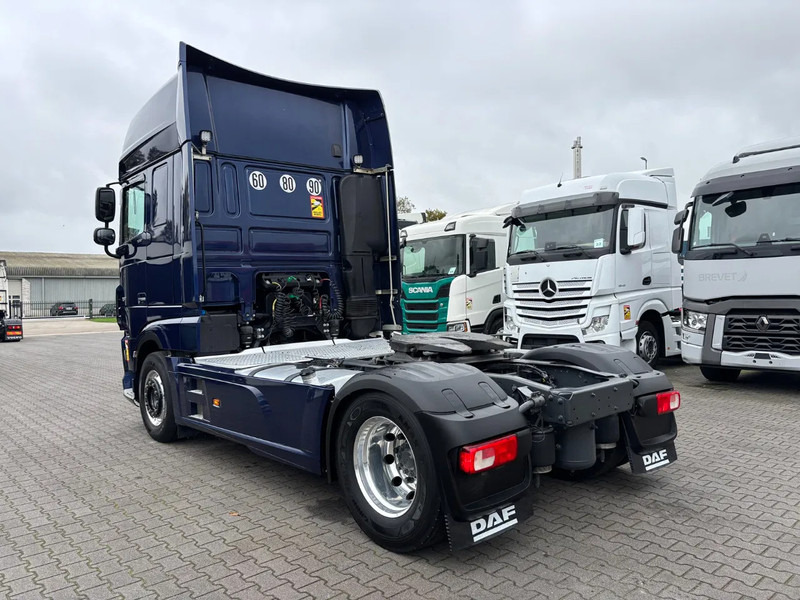 DAF XF 530 Super Spacecab Euro 6 - Tractor: foto 3 DAF XF 530 Super Spacecab Euro 6 - Tractor: foto 3