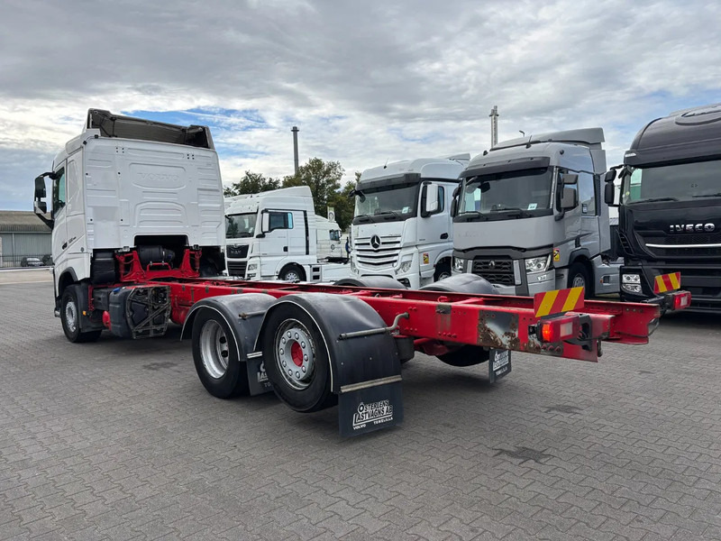 Volvo FH 500 6X2 Euro 6 - Caminhão chassi: foto 3 Volvo FH 500 6X2 Euro 6 - Caminhão chassi: foto 3