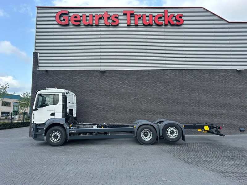 MAN TGS 26.480 6X2-4 BL CHASSIS CABINE (NIEUW) - Caminhão chassi: foto 1 MAN TGS 26.480 6X2-4 BL CHASSIS CABINE (NIEUW) - Caminhão chassi: foto 1
