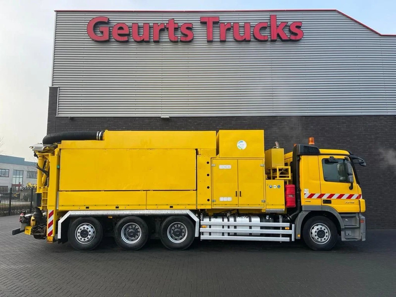 Mercedes-Benz Actros 3248 8X4 TRIDEM MTS DINO 12 SAUGBAGGER/SU - Caminhão limpa fossa: foto 4 Mercedes-Benz Actros 3248 8X4 TRIDEM MTS DINO 12 SAUGBAGGER/SU - Caminhão limpa fossa: foto 4