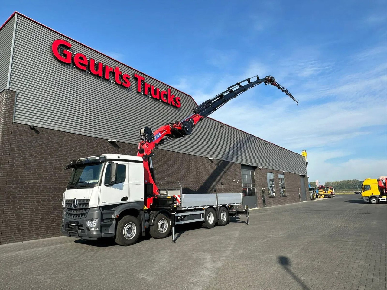 Mercedes-Benz Arocs 3251 8X2 + HMF 7020-K7 FJ 1400-K6 KRAAN/KR - Caminhão grua: foto 2 Mercedes-Benz Arocs 3251 8X2 + HMF 7020-K7 FJ 1400-K6 KRAAN/KR - Caminhão grua: foto 2