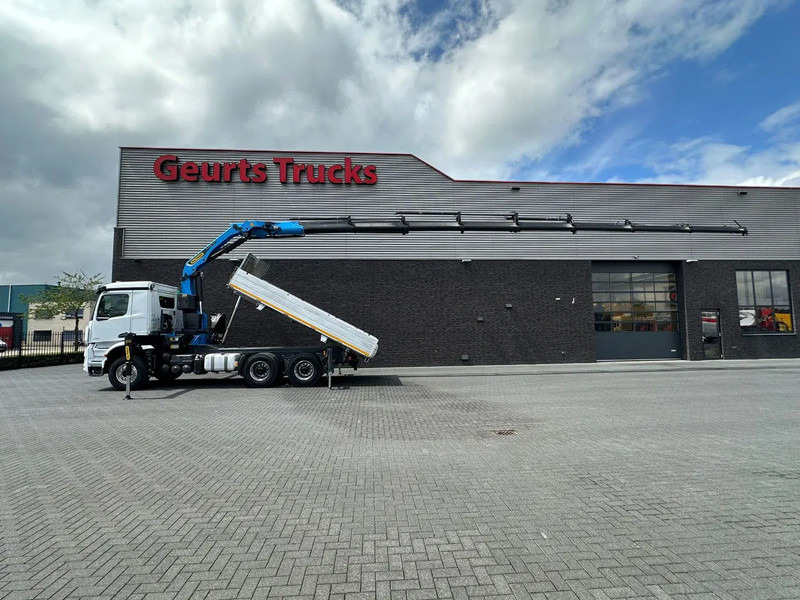 Mercedes-Benz Arocs 3351 963-2-E 6X4 KIPPER / TIPPER + PALFINGER PK30.002 TEC7 KRAAN / KRAN / CRANE / GRUA - Caminhão grua: foto 4 Mercedes-Benz Arocs 3351 963-2-E 6X4 KIPPER / TIPPER + PALFINGER PK30.002 TEC7 KRAAN / KRAN / CRANE / GRUA - Caminhão grua: foto 4