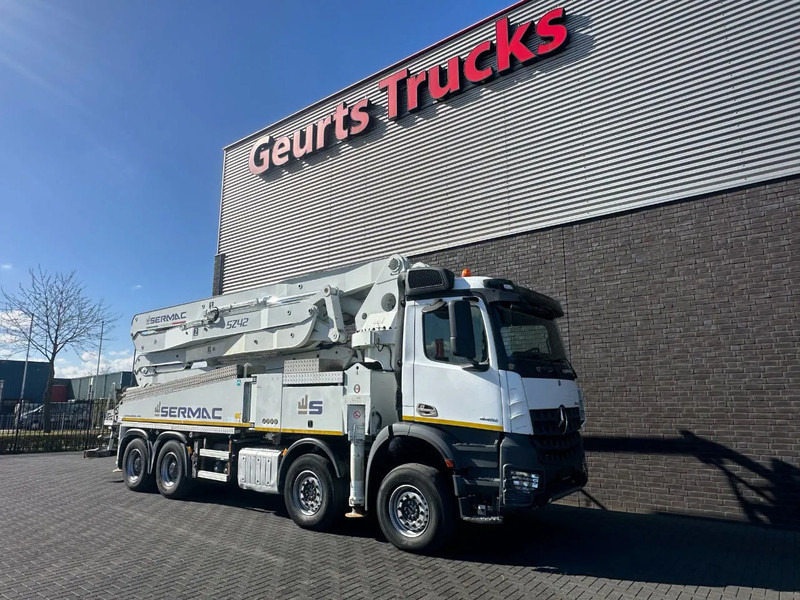 Mercedes-Benz Arocs 4451 8X4 + SERMAC 5Z42 BETONPOMP/BETONPUMPE/CONCRETE PUMP - Autobomba de betão: foto 5 Mercedes-Benz Arocs 4451 8X4 + SERMAC 5Z42 BETONPOMP/BETONPUMPE/CONCRETE PUMP - Autobomba de betão: foto 5