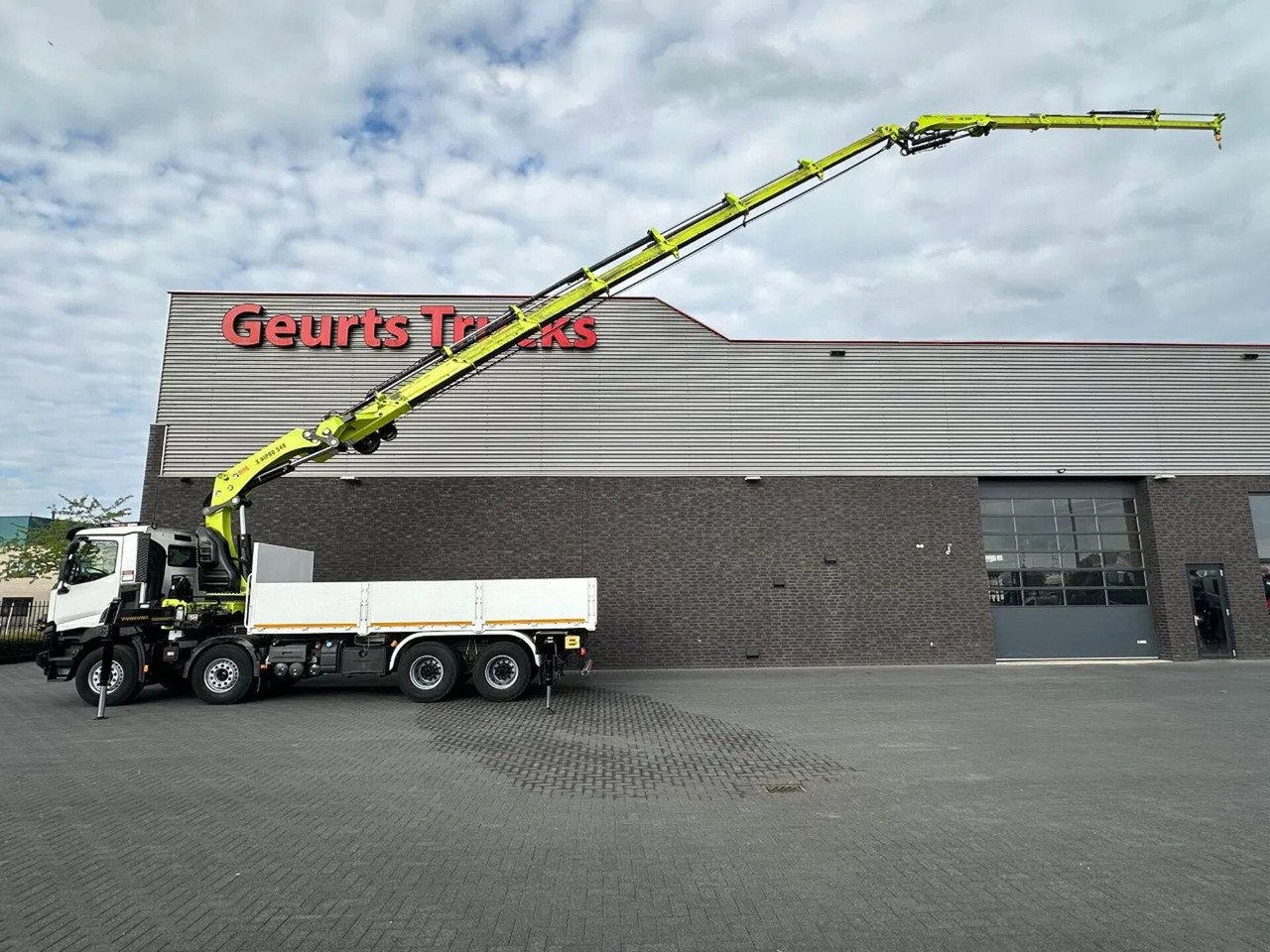 Renault C460 8X4 + HIAB X-HIPRO 548 E-7 MET JIB KRAAN / - Caminhão grua: foto 1 Renault C460 8X4 + HIAB X-HIPRO 548 E-7 MET JIB KRAAN / - Caminhão grua: foto 1